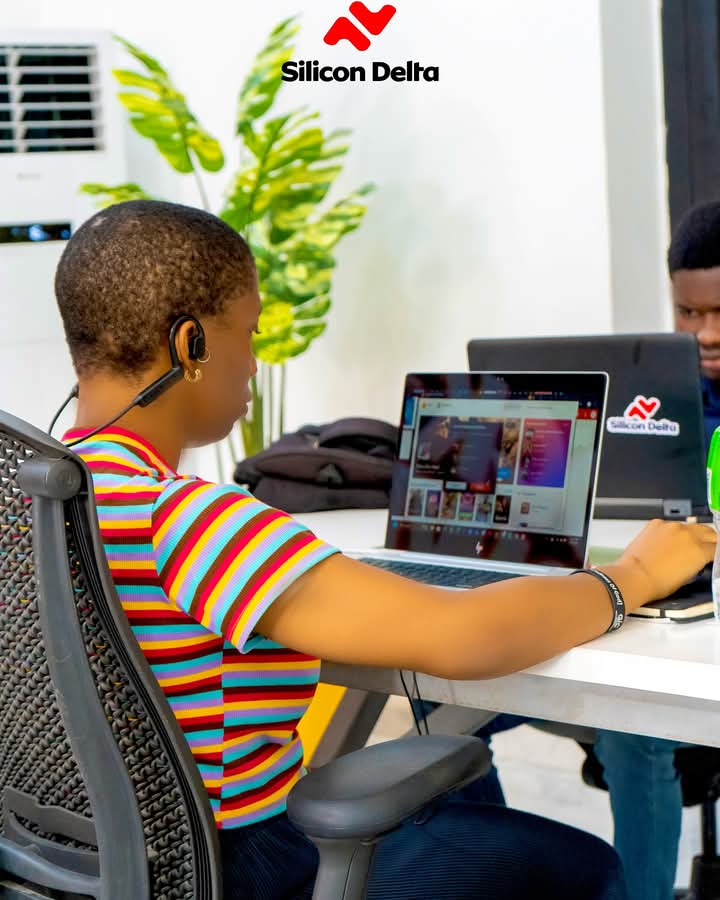 Henryglowz's tweet image. POV: You told yourself, “Let me quickly check something,” and boom it’s five hours later. 🤡💻
 fully locked in, eyes glued to the screen like we’re solving the world’s biggest mystery. 

🤣 But hey, at least  had a productive day.

#silicondelta #silicontech #coworkingspaceinph