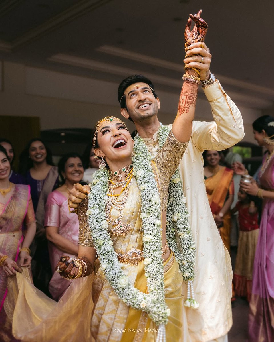parosole's tweet photo. Marriage stills of my God @paro_nair https://t.co/aFIMVD8MEh