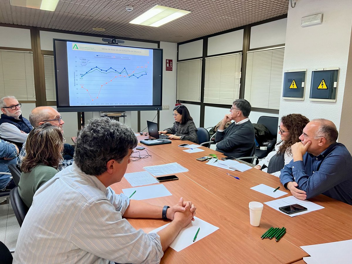 Finalizamos las Reuniones de hoy en <a href="/A_Trasplantes/">Coordinación Autonómica Trasplantes Andalucia</a> con los magnificos compañeros del Equipo de #TrasplantePulmonar de Andalucia y representantes de la Coordinaciones de Trasplantes de Andalucia. 
<a href="/HUReinaSofia/">Hospital Universitario Reina Sofía</a> <a href="/SETrasplante/">SETrasplante</a> <a href="/ONT_esp/">Organización Nacional de Trasplantes</a> <a href="/saludand/">Consejería de Salud y Consumo</a> <a href="/coordtxSevHuelv/">Coordinación de Trasplantes Sevilla-Huelva</a>
