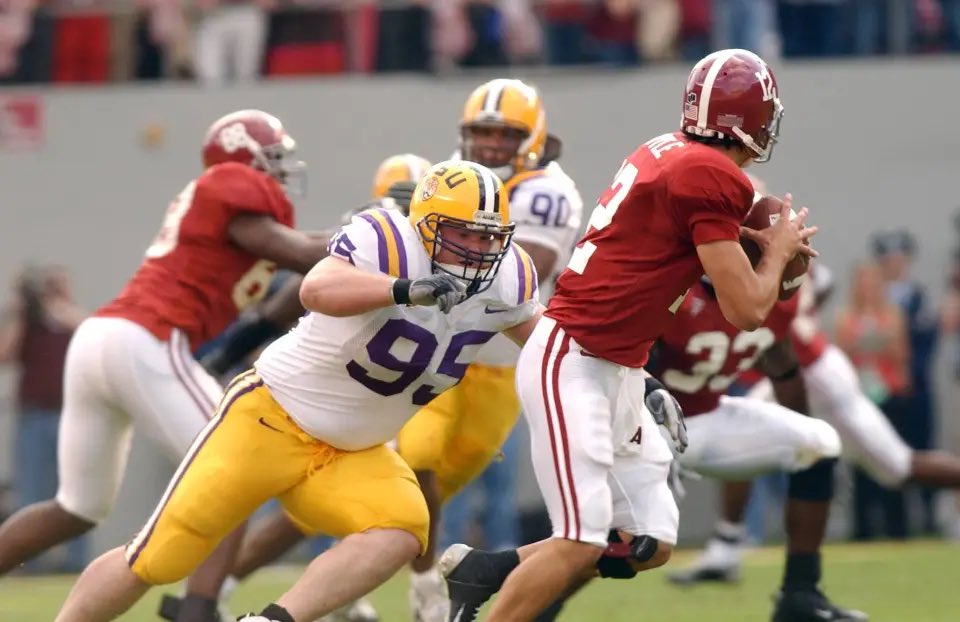 Matt Zenitz (@mzenitz) on Twitter photo Ex-LSU and Buffalo Bills star defensive lineman Kyle Williams has accepted the defensive line coaching job at LSU, a source tells <a href="/CBSSports/">CBS Sports</a>/<a href="/247Sports/">247Sports</a>.
Williams, whom <a href="/whalexander_/">Wilson Alexander</a> previously reported as the target for the job, was most recently a high school DC in Louisiana. Ex-LSU and Buffalo Bills star defensive lineman Kyle Williams has accepted the defensive line coaching job at LSU, a source tells <a href="/CBSSports/">CBS Sports</a>/<a href="/247Sports/">247Sports</a>.
Williams, whom <a href="/whalexander_/">Wilson Alexander</a> previously reported as the target for the job, was most recently a high school DC in Louisiana.