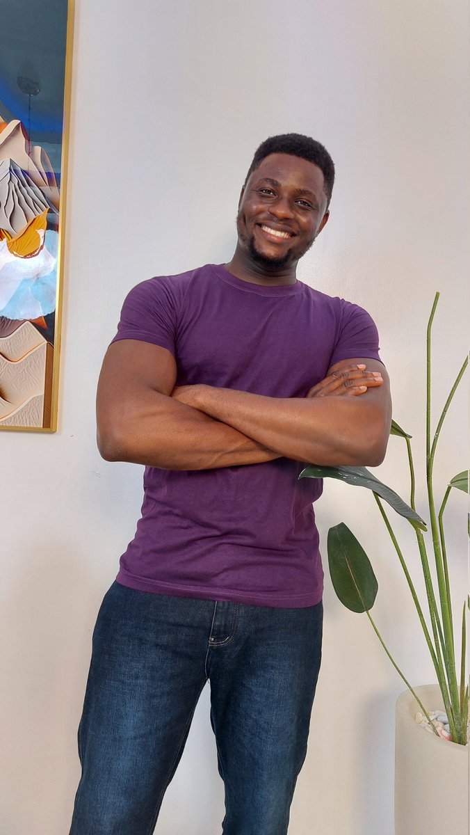 aweayobamii's tweet image. If you're looking to cast a tall, dark, eloquent young man in your film.
Here I am. Your Leading Man!
Awe Ayobami (6'2") fluent in English, Yoruba, and Pidgin.
Playing age: 28 - 35
Portfolio; aweayobami.carrd.co
Dem say, "Blow your trumpet🎺" This is me blowing mine.