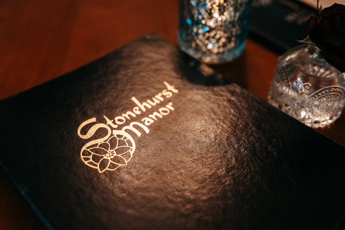 StonehurstManor's tweet image. 📚🍸 The vibe is right at The Library Lounge tonight. 🔥 Classic cocktails, a crackling fire, and the perfect spot to unwind. Espresso martini or old fashioned? We’ve got you. Pull up a chair and stay awhile. 📍 Now pouring—see you soon! #LibraryLounge #CozyVibes