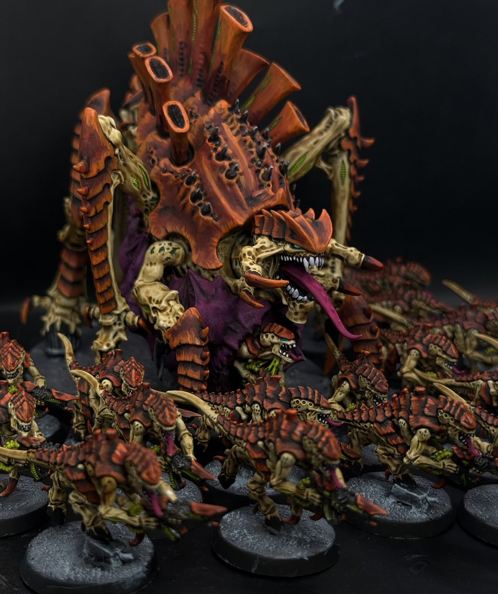 Since I was 16 starting in wargaming, I wanted a fully painted Tyranids army in Hive Fleet Kraken colors. Haven’t played the game in well over a decade, but it feels great to get this project off the ground.
