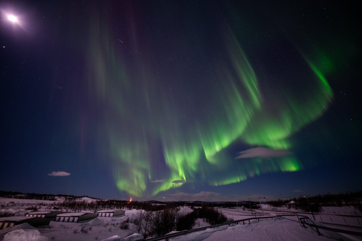 NLSKiruna's tweet photo. Northern lights tonight #northernlights #auroraborealis #aurora  #travel #naturephotography #photography #northernlightsphotos #lapland #nightsky #landscape   #night #auroraboreale #arctic #earth #photooftheday #auroraboreal #auroras #beautiful #sweden #kiruna https://t.co/0iTUdvXUhg