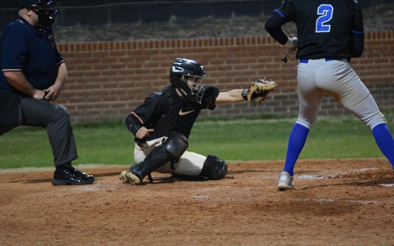 The Diamond Dogs begin a win streak that stands at four-games with wins over Madison, Elbert, and Oconee. 

buff.ly/4rpN7yf