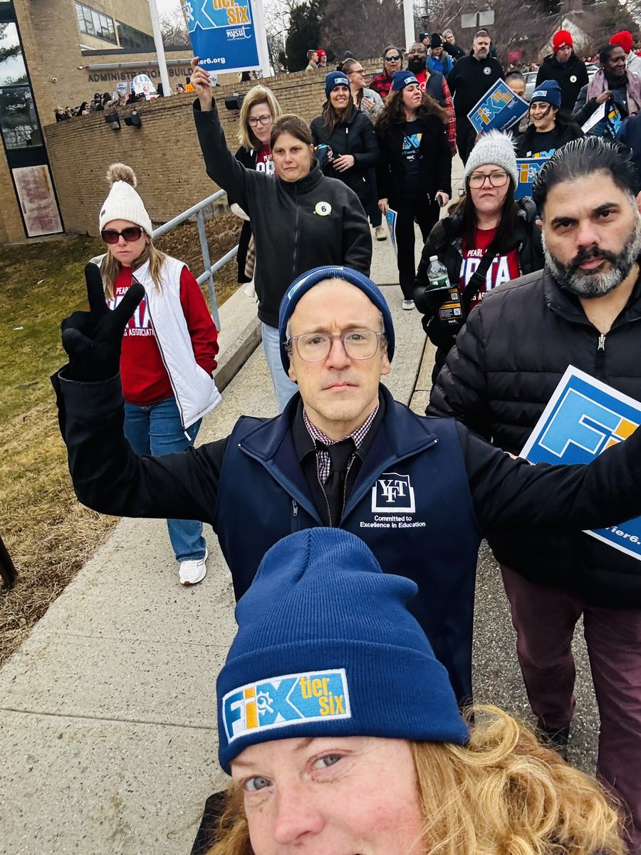 #FixTierSix and attract the best and brightest to our schools! <a href="/nysut/">NYSUT</a> <a href="/AFTunion/">AFT</a> <a href="/NYSUTTRO/">NYSUT Tarrytown RO 🍎</a>