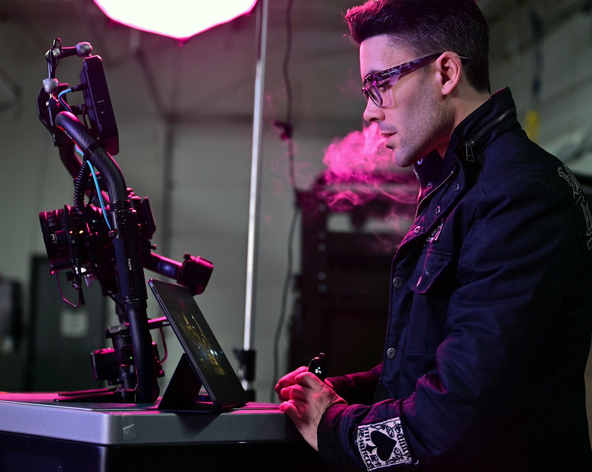 DesignWeapons's tweet image. #cinematography in the lab #DaredevilBornAgain