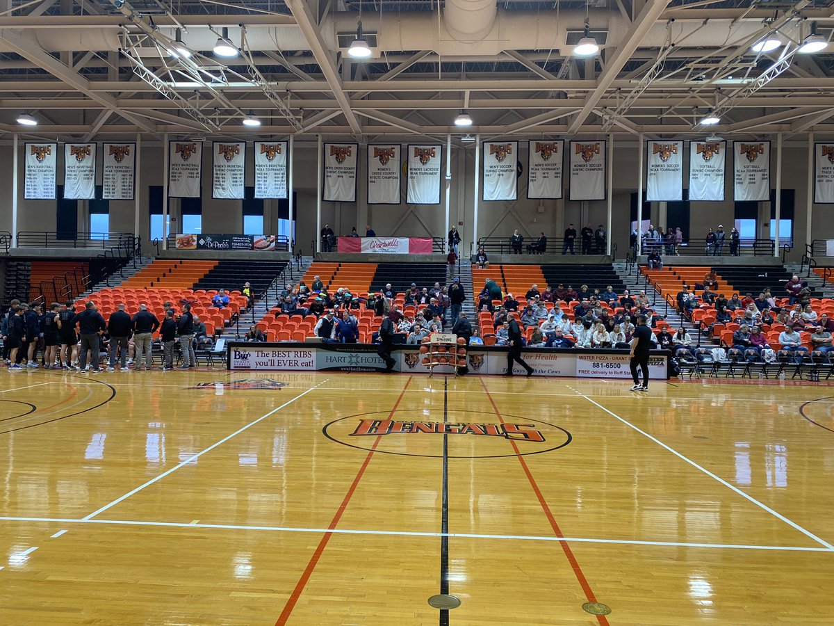 centercourt42's tweet image. The View From Centercourt
at #BuffState

The quad of triple-headers concludes this evening with the last 3 Section VI Semifinals, beginning with the 2nd Class B2 semi, followed by back-to-back games in Class B1.  The Best Week ever continues 🙌🏻😎🏀
