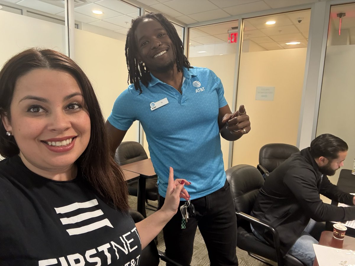Dadeland out doing event today for Firstnet At Palmetto Bay Police Department 🚨🚨🚨🚨🚨🚨🚨<a href="/DanielMarinTor/">Daniel Marin Torres</a> <a href="/cassiexoxo88/">Cassandra Locklear</a> <a href="/eniggemann/">Enrique Niggemann</a> <a href="/GusCamara/">Gustavo Camara</a> <a href="/One_FLA/">OneFLA</a> <a href="/FirstNet/">FirstNet, Built with AT&T</a>