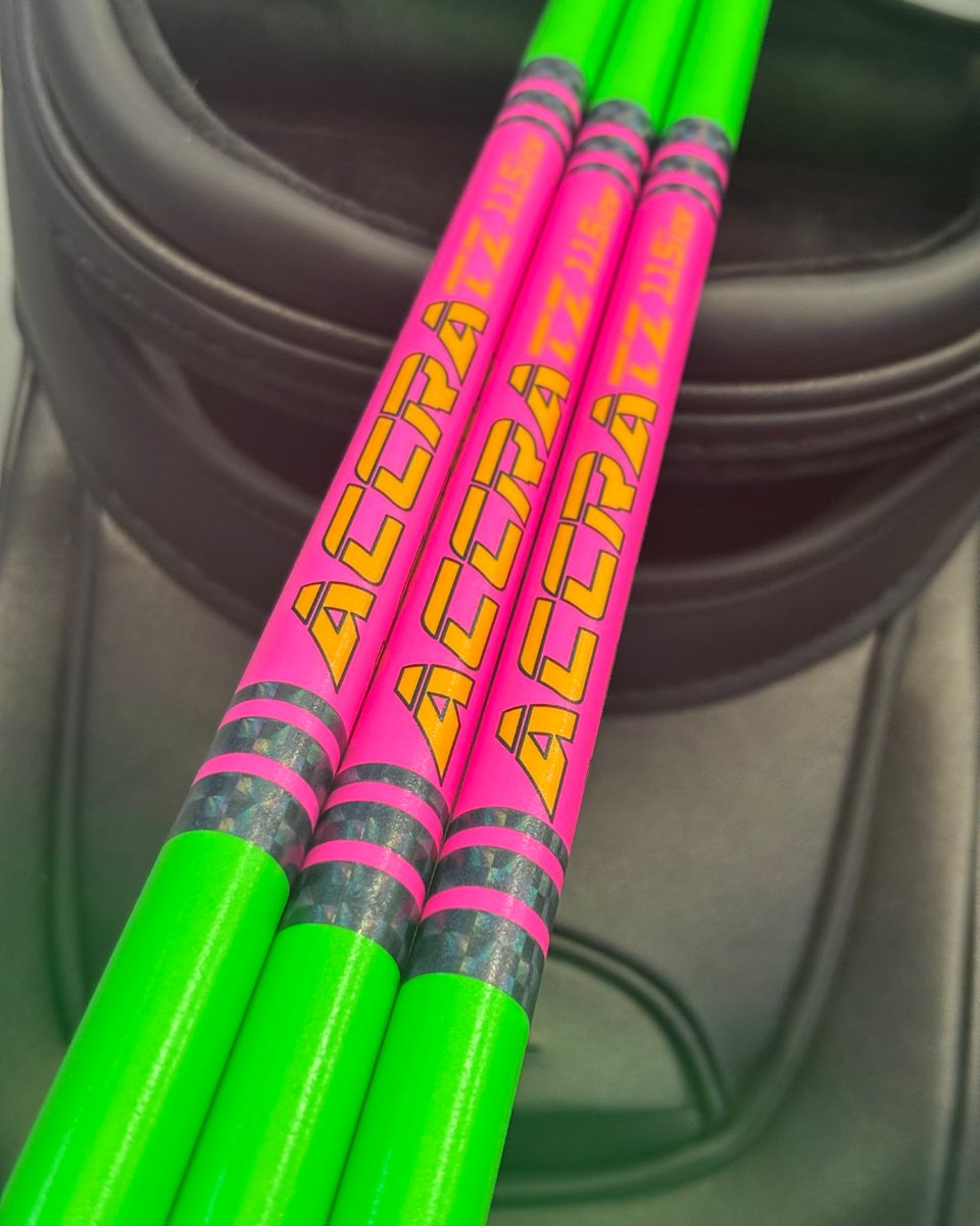 🍉🍉🍉

What custom colors would you love to see in your bag?