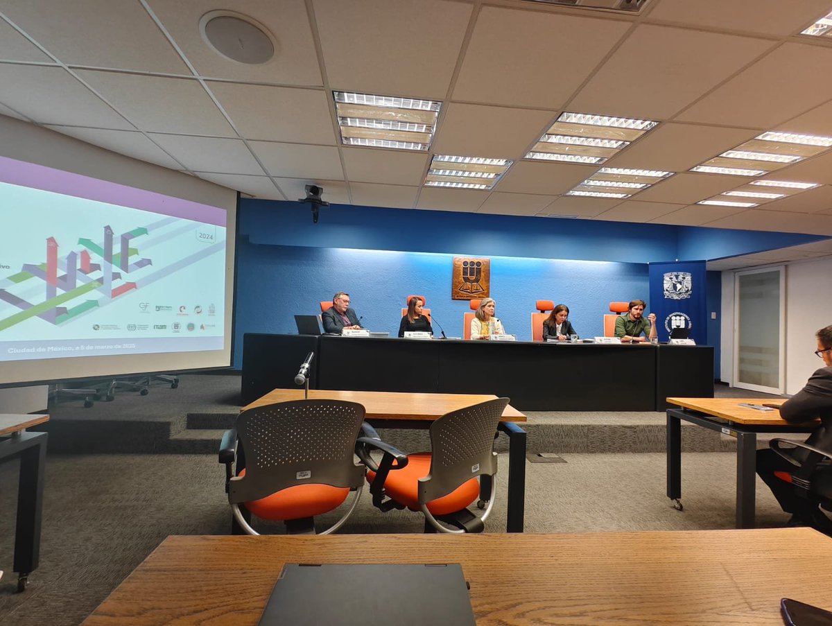 Ayer presentamos las Guías Judiciales de Conducción de Audiencias en Materia Laboral, con Énfasis en Derecho Colectivo en el <a href="/IIJUNAM/">Instituto de Investigaciones Jurídicas, UNAM</a>. Estas herramientas son un esfuerzo colectivo que acercan la justicia a las personas usuarias. #ULTIMAHORA