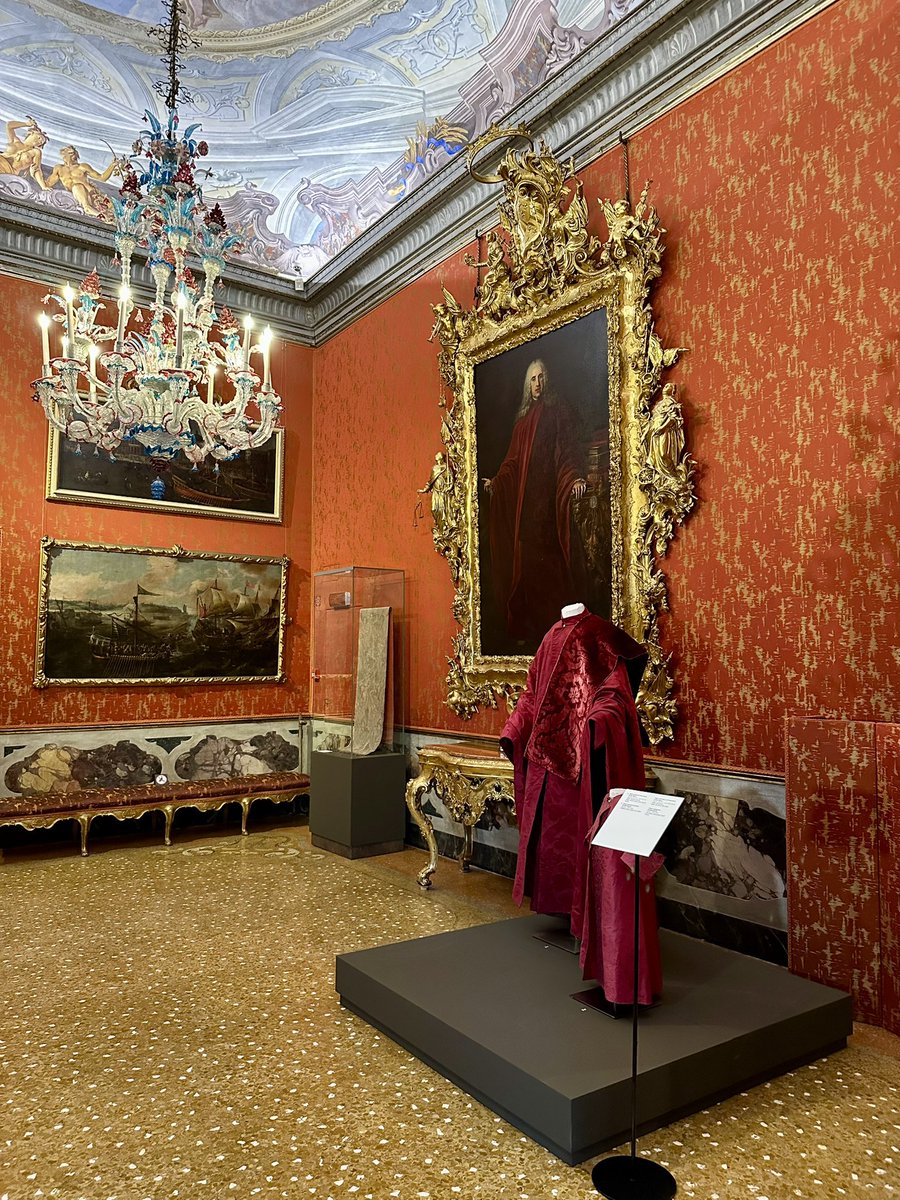 🌹Nell'anno dedicato a #Casanova300 è stata inaugurata al Museo di Palazzo Mocenigo #Venezia la mostra "IL SEDUTTORE. Il rinnovamento dell'immagine maschile al tempo di Casanova", visitabile dal 7 marzo al 27 luglio 2025

✨Attraverso l’allestimento negli ambienti evocativi e