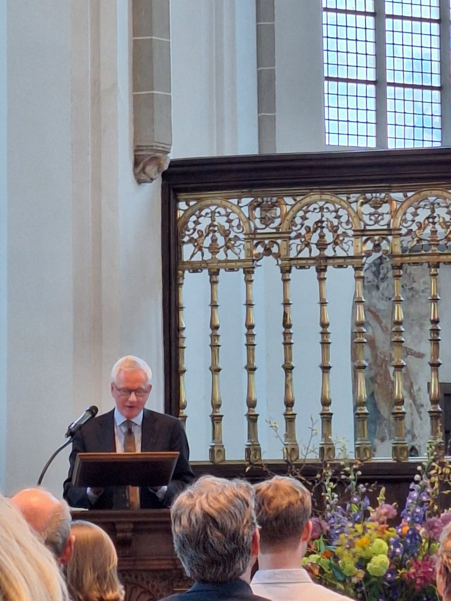 Vanmiddag in de Jacobikerk het afscheid van Berend Kamphuis bij <a href="/VerusNL/">Verus</a> meegemaakt! Een bevlogen inspirerende leider en visionair in het onderwijs! Mooie bijeenkomst met orgelmuziek van Bach en het door de Kathedrale Koorschool gezongen prachtige lied van Wesley: Lead me Lord!