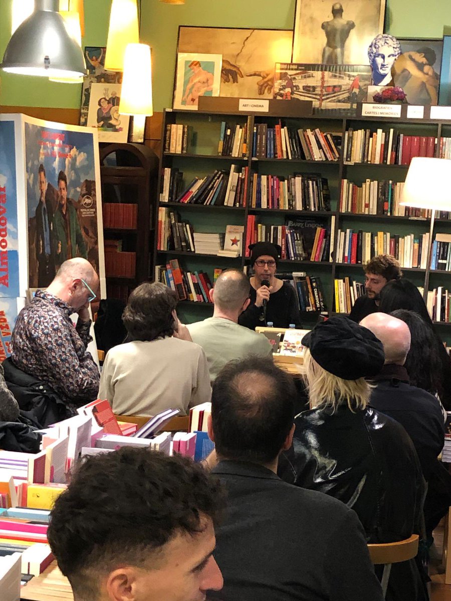 Ahora una charla en la librería Antinous de Barcelona con Emilio López y Vicent Lozano Gil sobre ¿qué es lo queer? y ¿LGTBQUÉ?