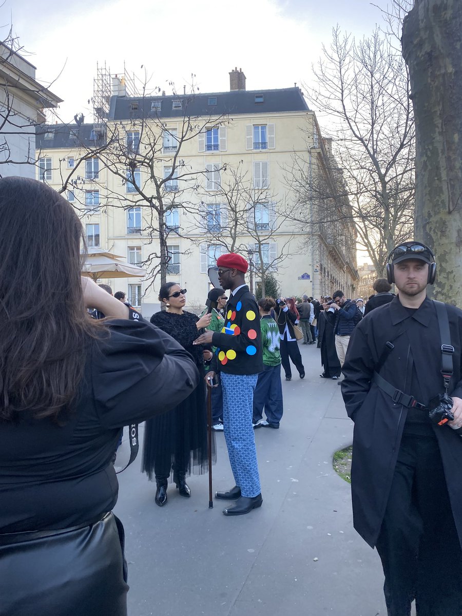 Почему у парижской недели моды вайбы косплей феста 2007