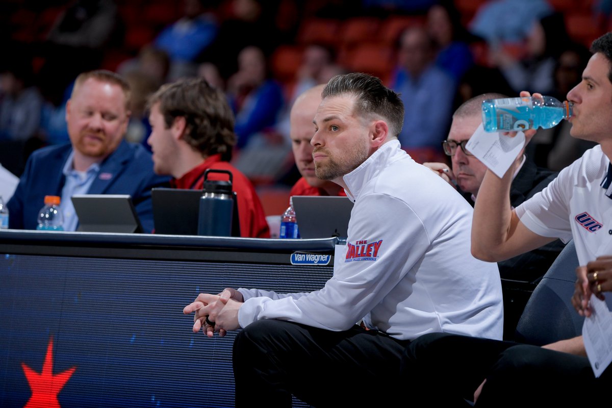 Check out this story in from the Daily Herald on Assistant Coach <a href="/Kevin_Devitt/">Kevin Devitt</a>!

dailyherald.com/20250304/colle…