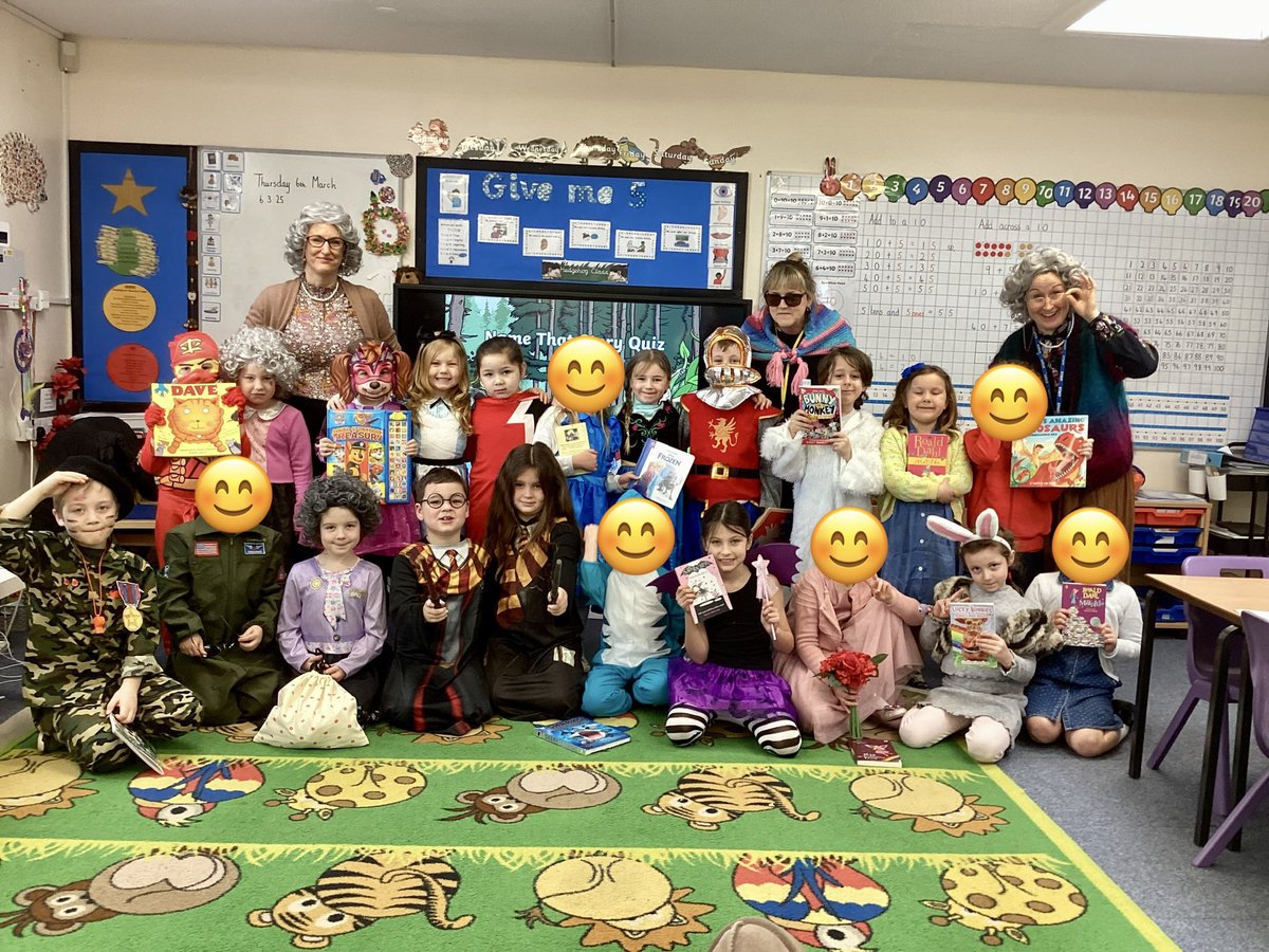 ClassHedgehogs's tweet photo. Happy World Book day from Hedgehogs Class 🦔#WSHEnglishHub #LincolnshireReadingPledge https://t.co/QEdsN0eybC