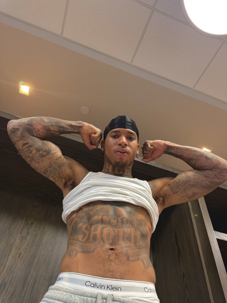 nlethegreat1's tweet photo. 💪 https://t.co/VNKAd1F1qE