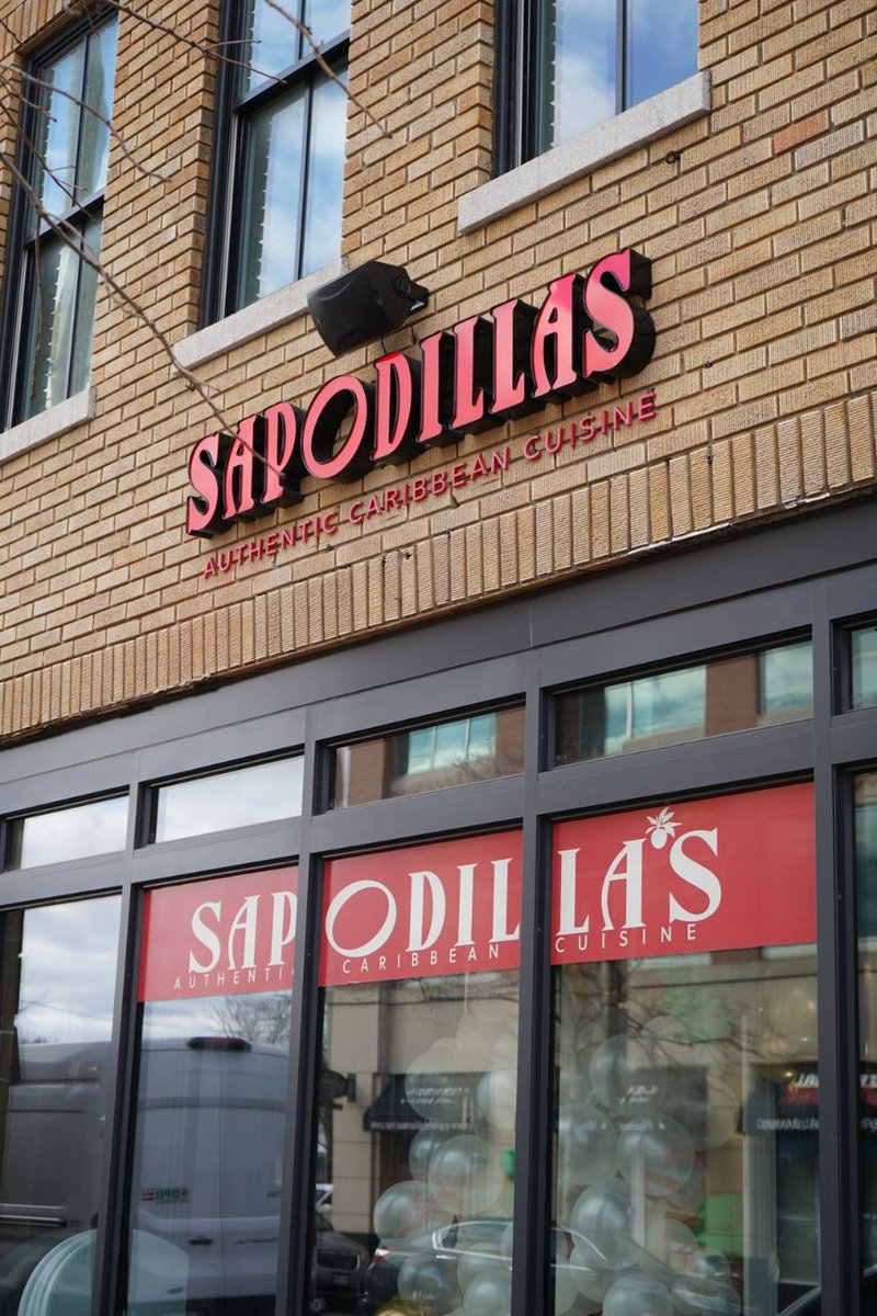 MayorBowser's tweet image. We&apos;re proud to invest in great ideas, talent, and residents in Ward 8—including three new Black-owned businesses in Historic Anacostia.

Add to your must-visit list:

🍰Sweet Tooth Café &amp;amp; Cakes
🍹Sapodilla&apos;s Caribbean Restaurant
☕️Grounded: Plant Shop, Café, &amp;amp; Wellness Studio