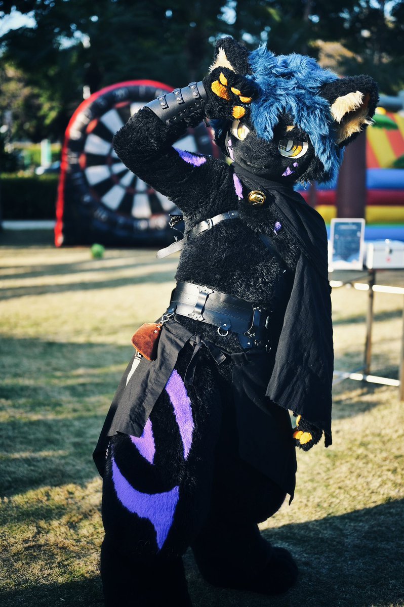 #FursuitFriday 
陽光好刺眼
📷<a href="/aaaapoor3/">阿穷摄摄版</a>