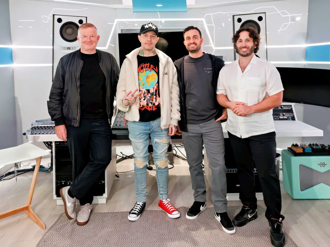 HITSDD's tweet image. .@createmusic's Jonathan Strauss sits down with HITS. 

From teenage day trader and post-production whiz kid to music-industry force, Jonathan Strauss has built a career on identifying untapped opportunities and scaling disruptive businesses. 

The co-founder and CEO of Create…