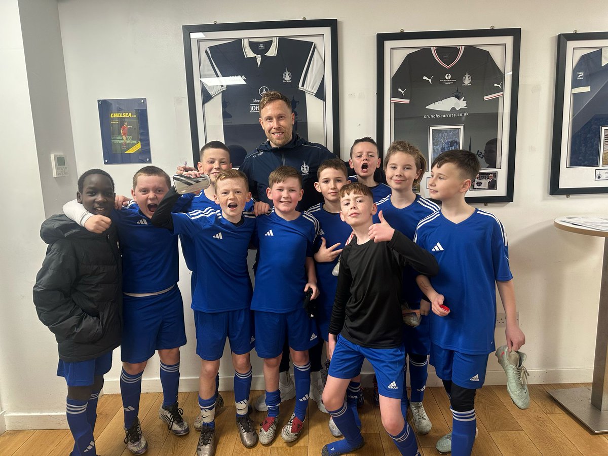 The team were also delighted to meet Falkirk legend and ex Rangers player Scott Arfield!