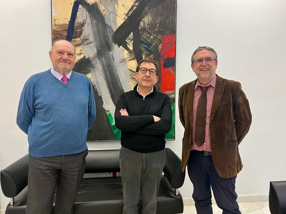 🎼Reunió amb la Federació de Folklore de la Comunitat Valenciana

➡️Engloba grups de danses, colles de tabal i dolçaina, rondalles, orquestres de pols i pua, agrupacions corals, cant d’estil...

📷DG de Cultura, Miquel Nadal