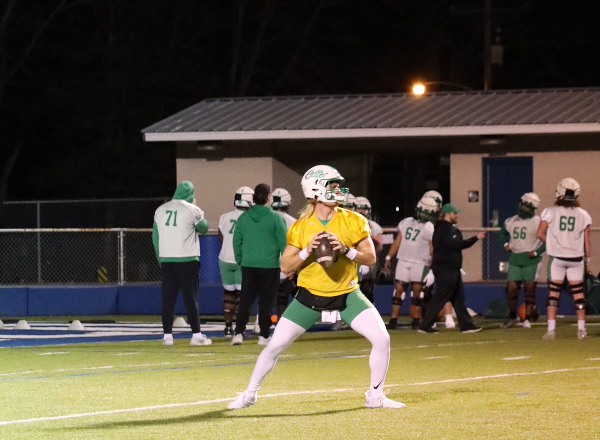 Spring Ball day 1️⃣!!!!
#RAISETHEBAR