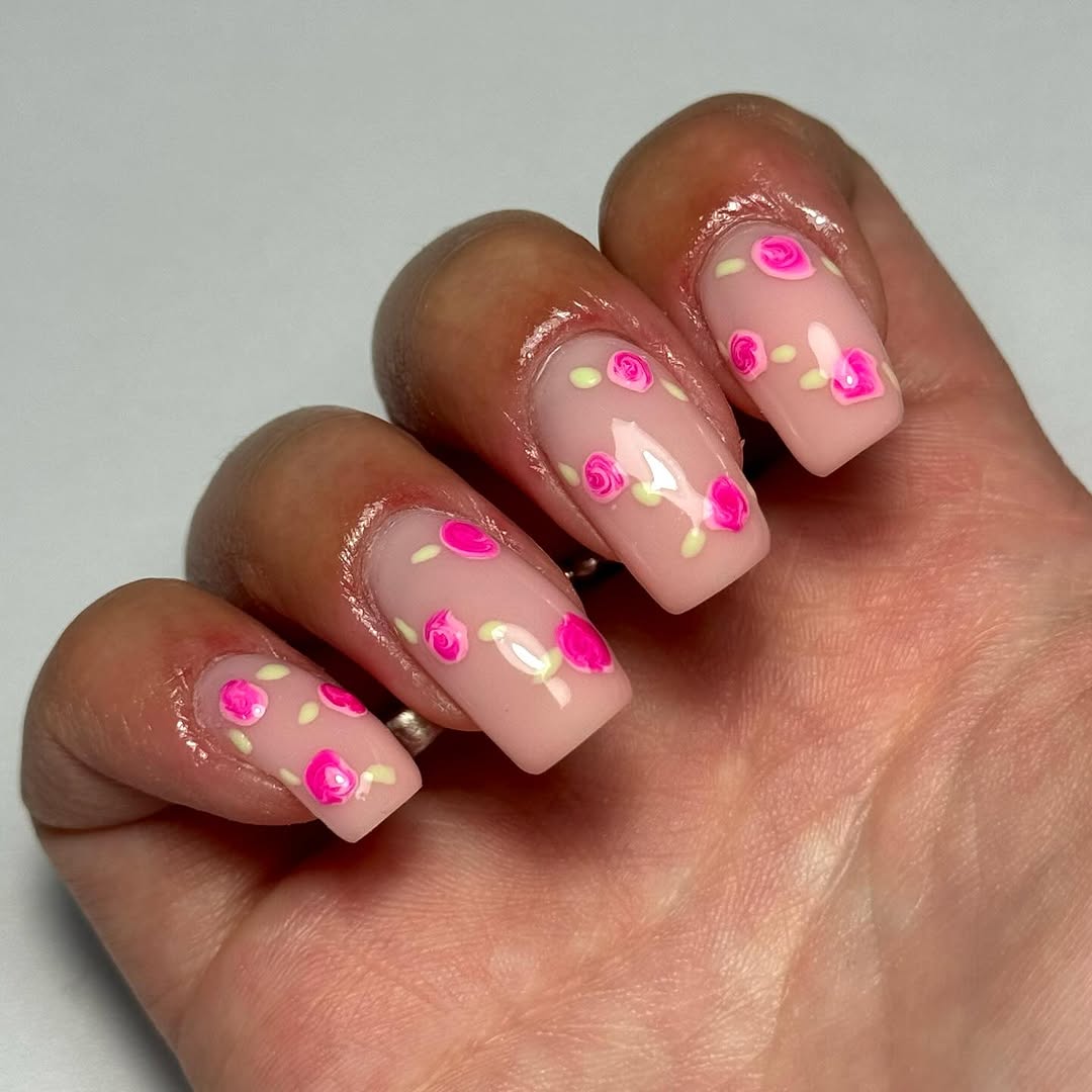 Ellisons's tweet image. In need of some spring nail inspo? @nailedbynatalia__ has got you covered with the prettiest floral design. Recreate using Cookie Cream builder gel, Pink Popsicle and Kiwi Kini gel polishes💐

#Ellisons #SpringNails #FloralNails #RoseNails #NewNails #Nailnspo