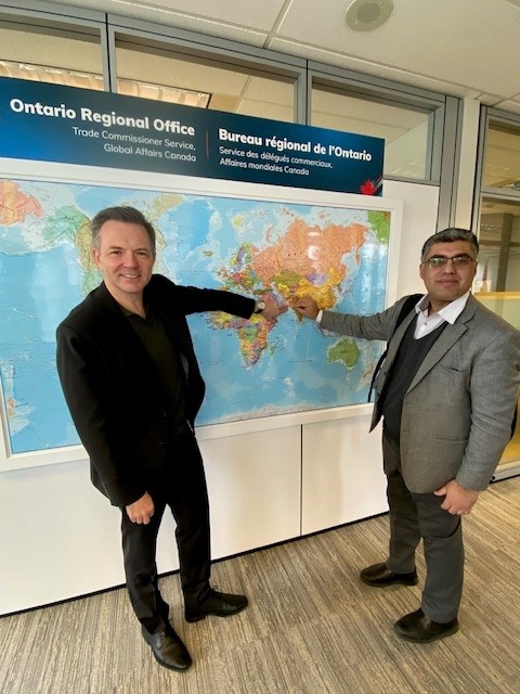 Les délégués commerciaux Daniel Arsenault et Zohaib Khan ont visité notre bureau pour présenter les opportunités sectorielles pour les entreprises canadiennes au Pakistan. Diversifiez vos activités sur des marchés tels que le Pakistan - le SDC est là pour vous soutenir !