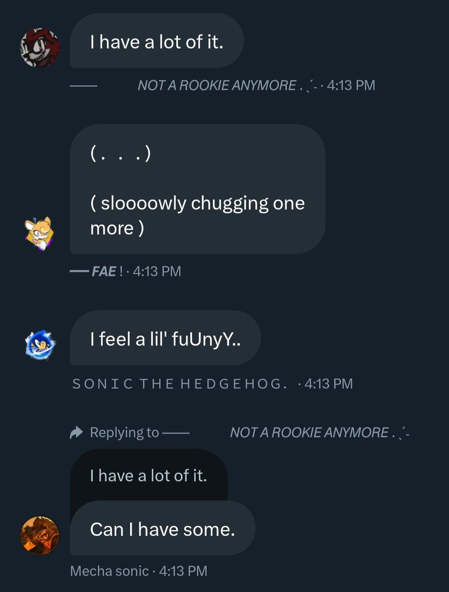 KlNGACORN's tweet image. #CHAOSUNITY

they&apos;re all drinking . .