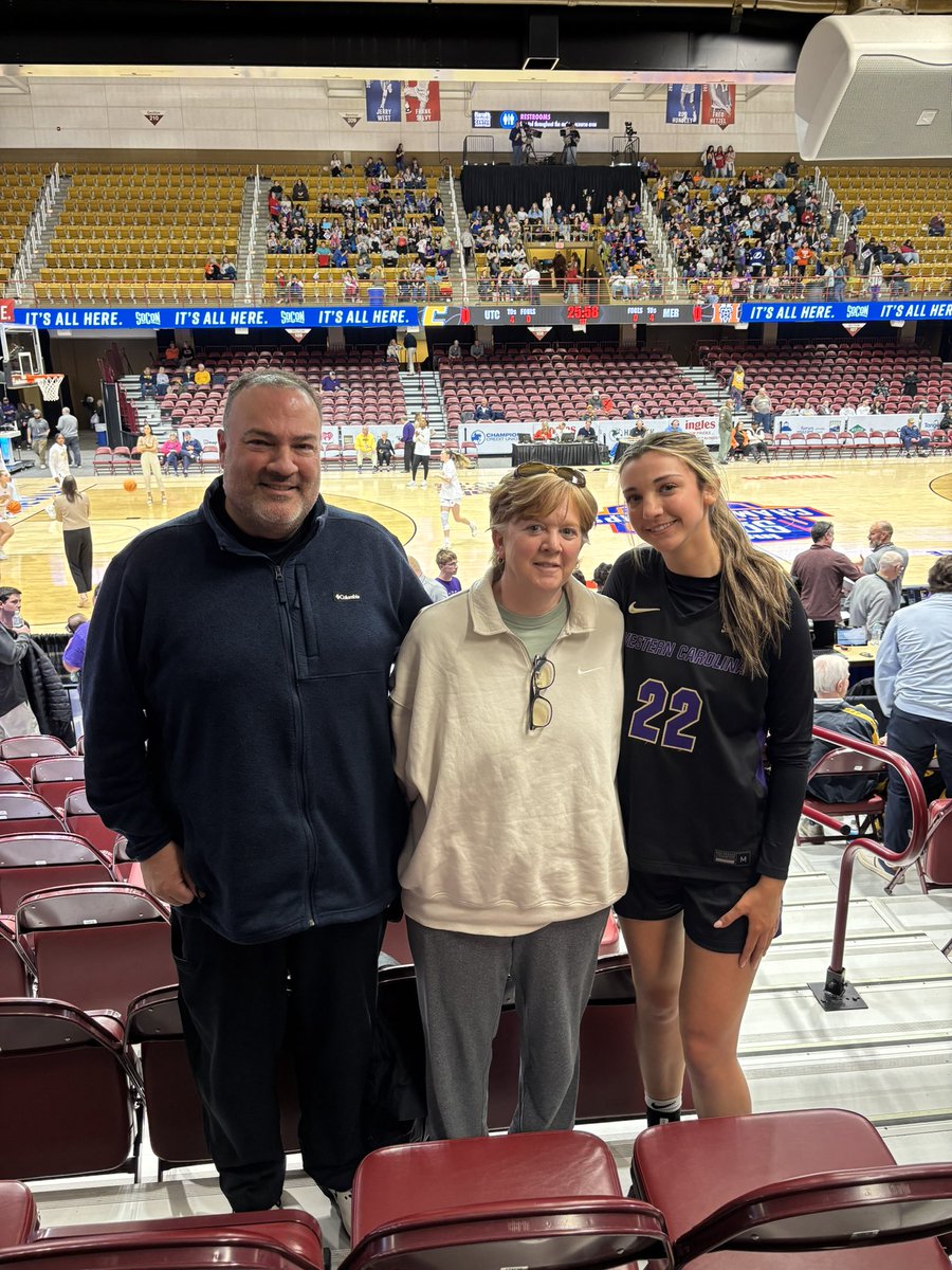 JanAzar1's tweet image. Great seeing @NicoleAzar3 play today in the SoCon tournament in Asheville. She always makes me proud!