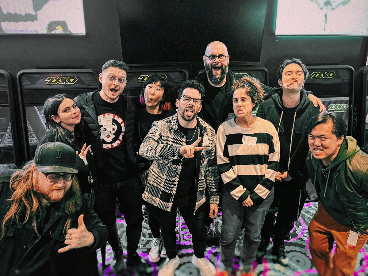 #2xko arcade hang @ #RiotGames w/ Henrik Linder (Dirty Loops), Grace Kelly (Cory Wong, Too Many Zoos), artist/best bud/LoL creative dir. Alex Lang, 2XKO audio dir/fgc baddy Eugene Kang, + my best British bruv George Lever