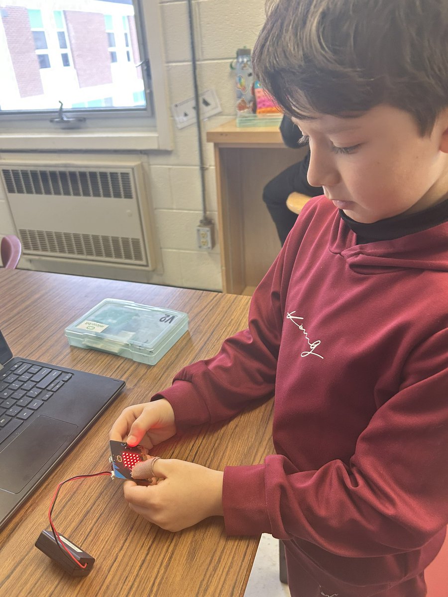 Happy STEAM week! Our amazing library tech ran a coding workshop for us today where we learned how to code a game using Micro:bits. Thank you Ms A! #ocsbmath <a href="/John23OCSB/">St. John XXIII School</a> 👾