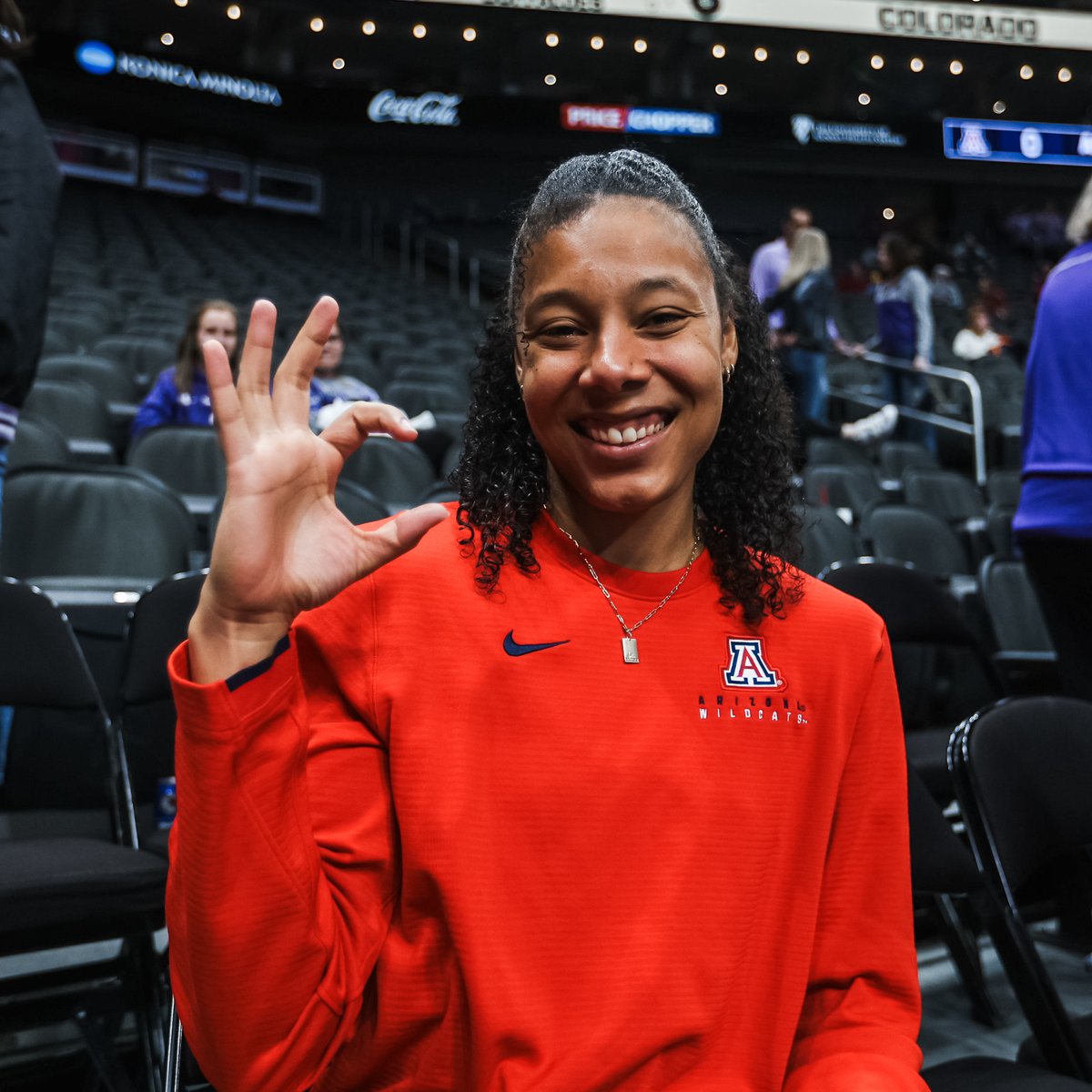 Arizona Athletics (@azathletics) on Twitter photo someone who knows a thing or two about playing in the postseason πΌ
<a href="/s_thomas14/">Sam Thomas</a> in the house! someone who knows a thing or two about playing in the postseason πΌ
<a href="/s_thomas14/">Sam Thomas</a> in the house!