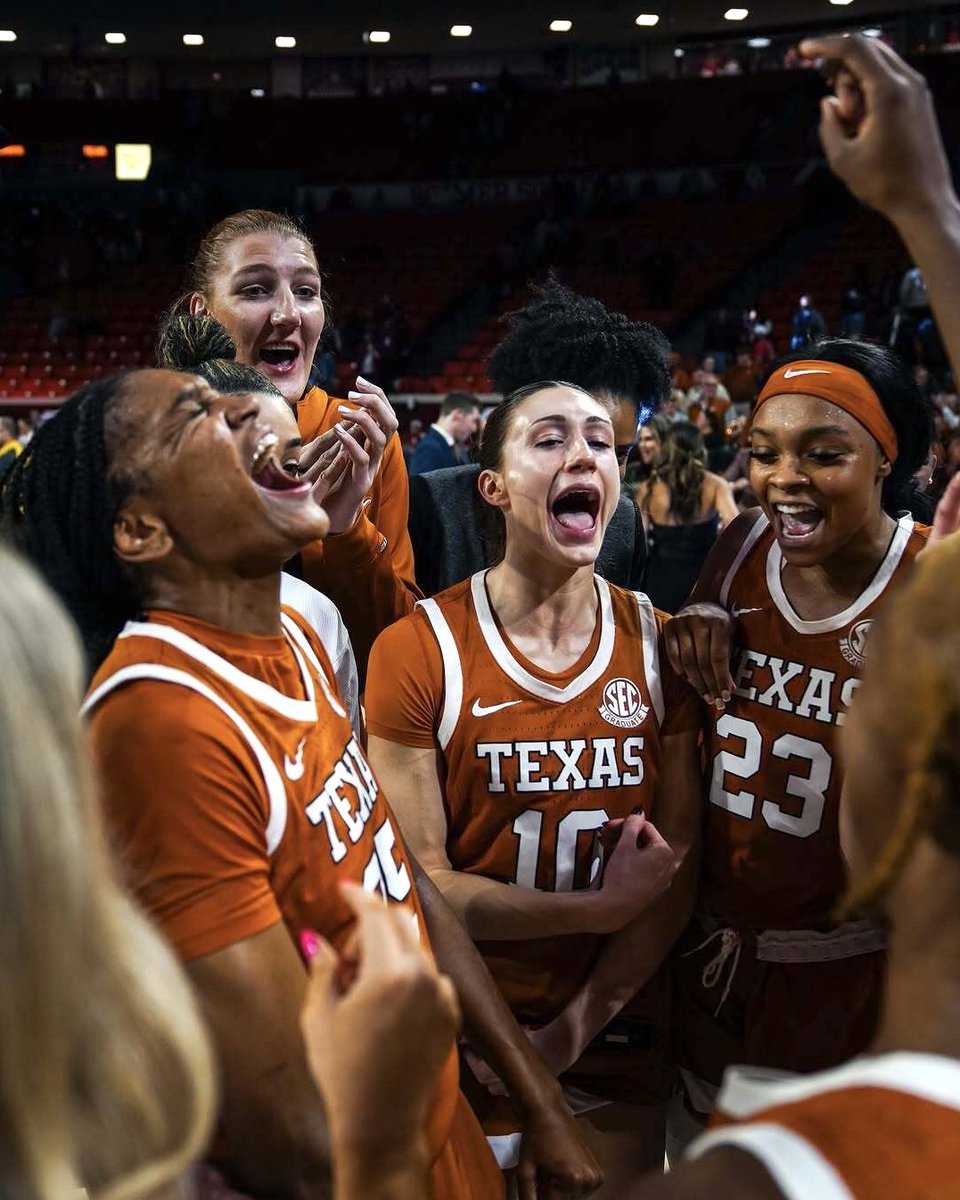MarchMadnessWBB's tweet image. Top Shots of the Week 📸

#NCAAWBB