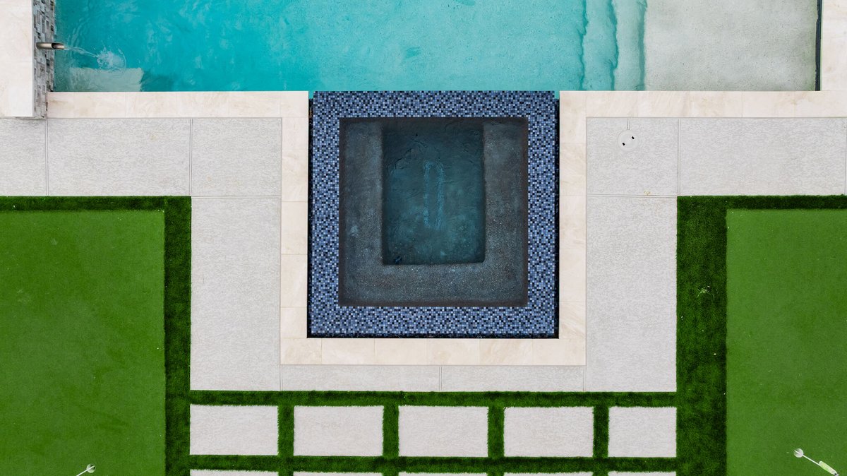 PlatinumPools's tweet image. With our built-in spa features, you can indulge in ultimate relaxation. Luxurious jets and warm water create a tranquil oasis, perfect for relieving stress and rejuvenating after a long day.

#PoolSpa #Relaxation #LuxuryPool #HoustonLuxury #PoolDesign #luxurypools