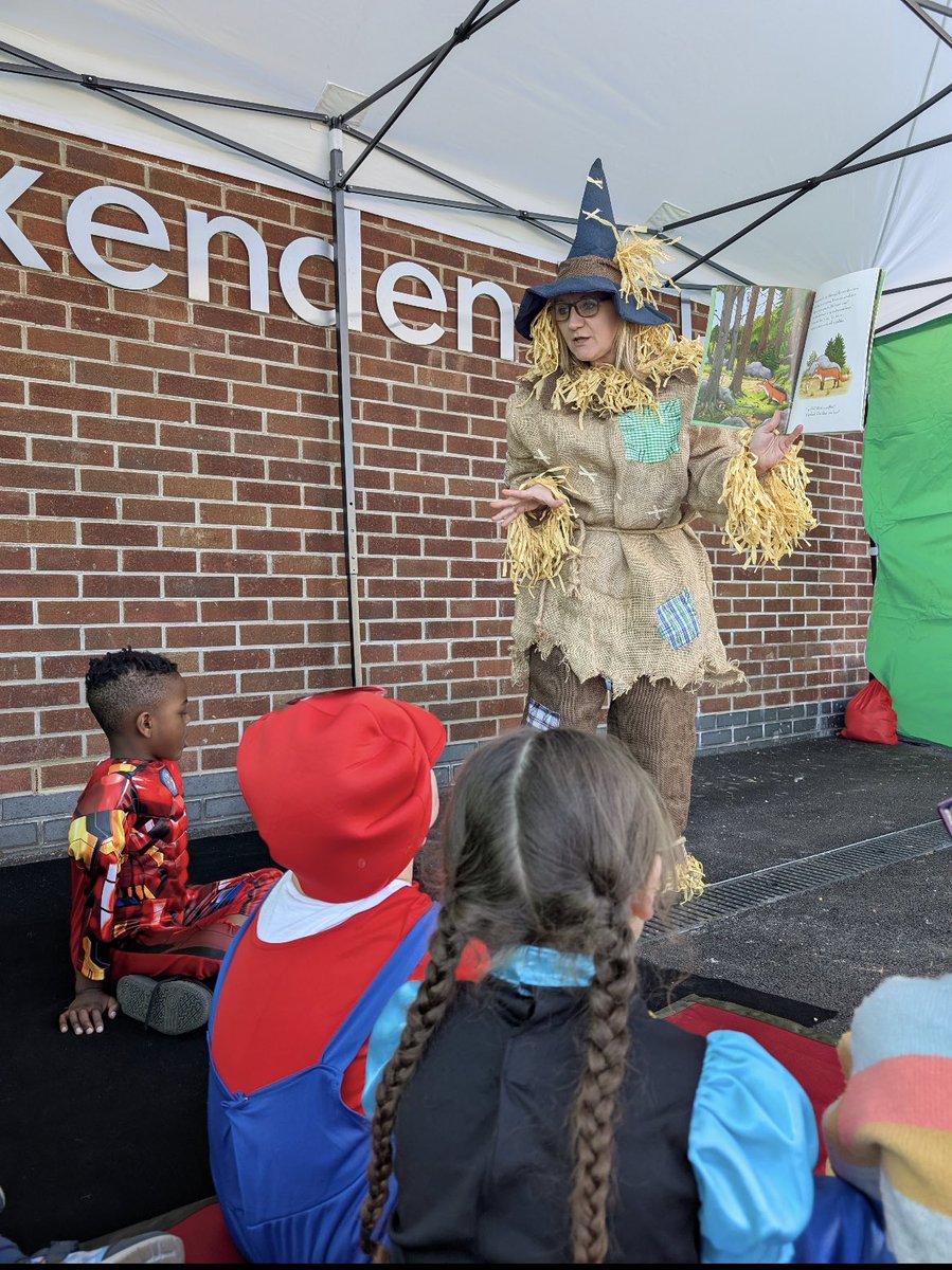 Ash Green Primary (@ashgreenprimary) on Twitter photo Brilliant World Book Day at Ash Green! Our younger children also enjoyed a visit to the opening of the new Mixenden Library, with a special visit from the Gruffalo. The kids loved it – a fantastic addition to the area! <a href="/Calderdale/">Calderdale Council</a> <a href="/AshGreenHead/">Mungo Sheppard</a> Brilliant World Book Day at Ash Green! Our younger children also enjoyed a visit to the opening of the new Mixenden Library, with a special visit from the Gruffalo. The kids loved it – a fantastic addition to the area! <a href="/Calderdale/">Calderdale Council</a> <a href="/AshGreenHead/">Mungo Sheppard</a>
