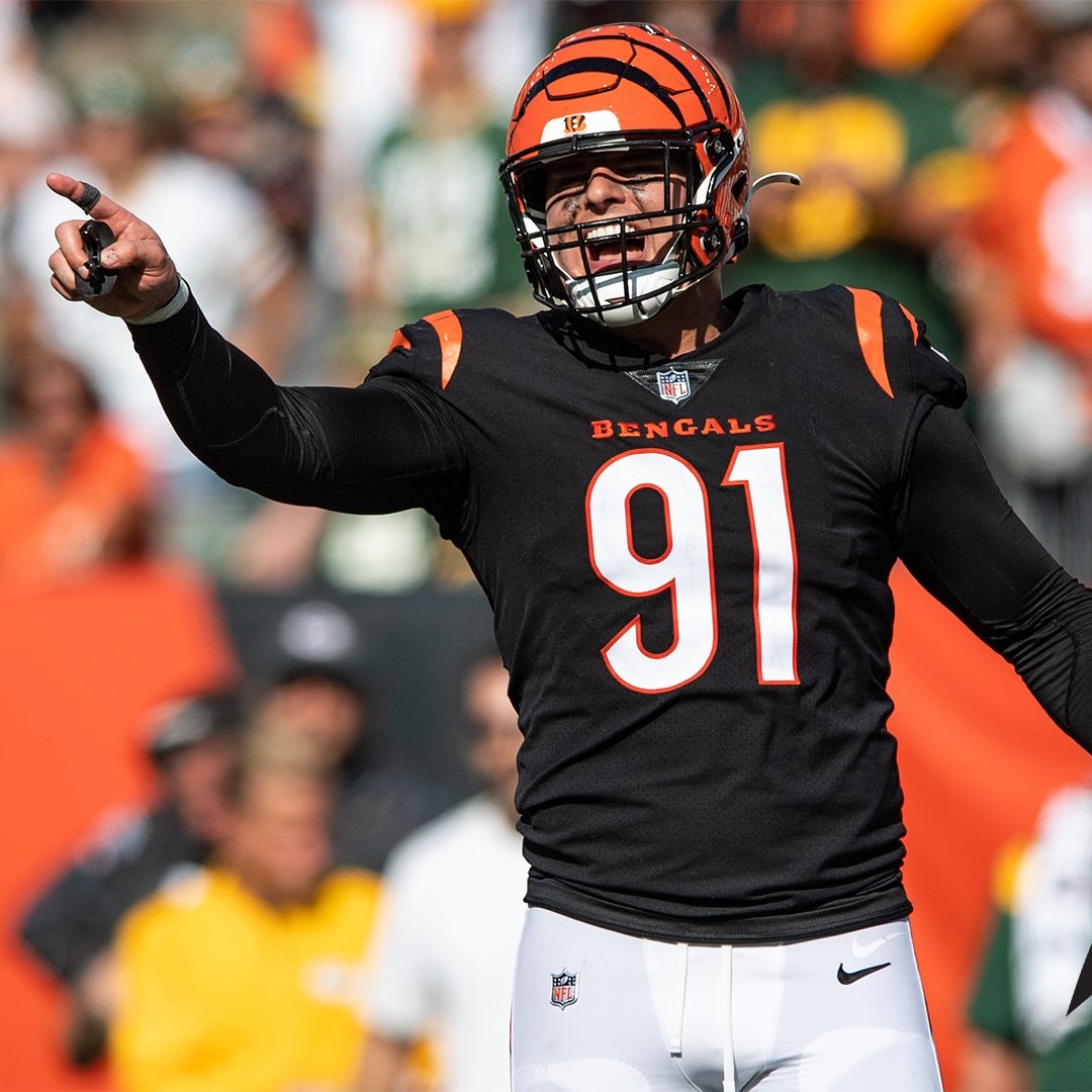 Cincinnati 💔 (@cincyproblems) on Twitter photo BREAKING: The #Bengals are granting DE Trey Hendrickson permission to seek a trade, per <a href="/AdamSchefter/">Adam Schefter</a>. BREAKING: The #Bengals are granting DE Trey Hendrickson permission to seek a trade, per <a href="/AdamSchefter/">Adam Schefter</a>.
