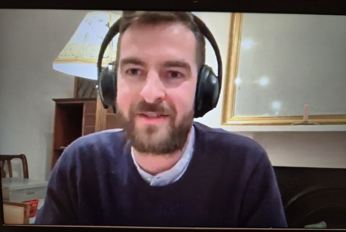 Special thank you to Elliott Perks, violist of the <a href="/MaxwellQuartet/">Maxwell Quartet</a>, for joining us tonight as our Guest Lecturer on the Ravel String Quartet. 
He shared many beautiful old recordings, with fresh insights into Ravel's musical voice &amp; process. #VQDiscovery