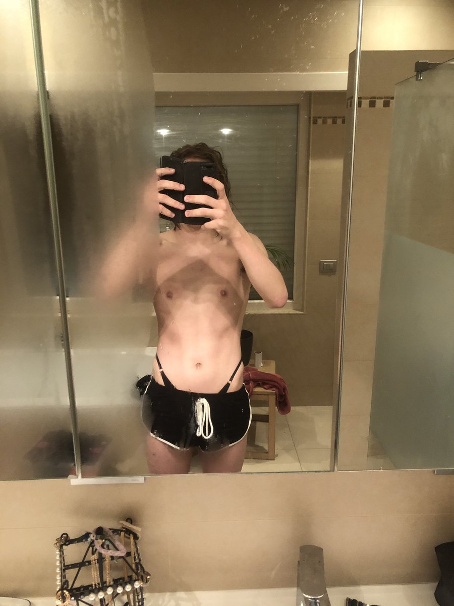 SilentFemboyFox's tweet photo. Anyone wanna rate?? https://t.co/FxuNYrzbQ0