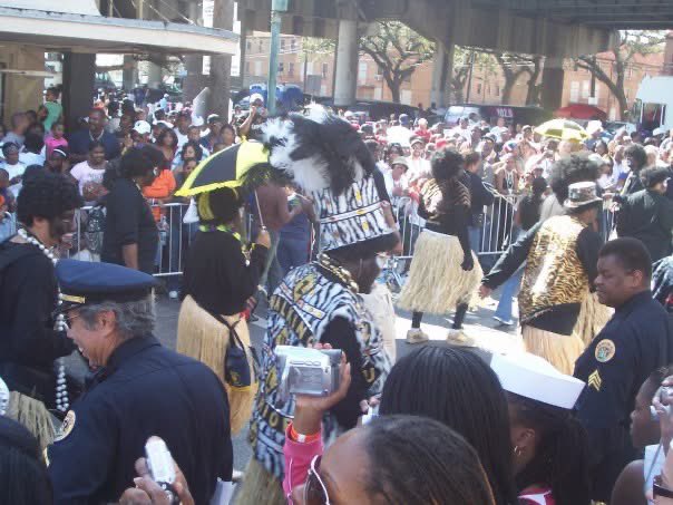 ShawnieceQB's tweet image. I caught it on St Charles and Orleans. They had the real Zulu Warriors