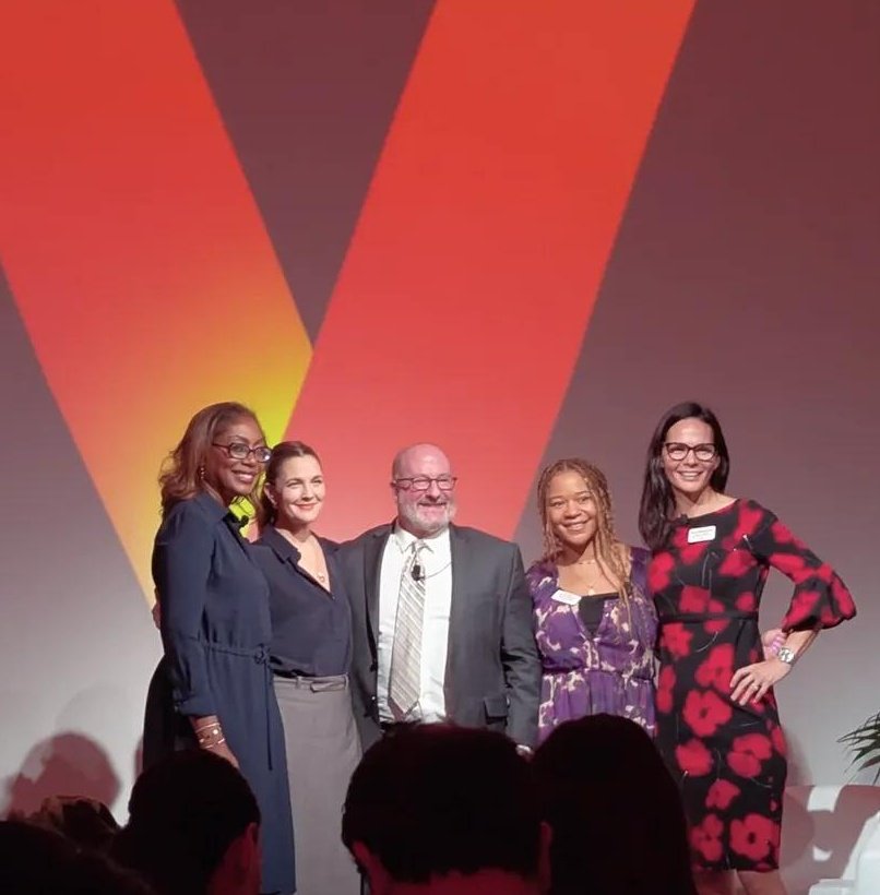 Lots of great info shared during <a href="/Verizon/">Verizon</a> Digital Wellness Summit with host <a href="/DrewBarrymore/">Drew Barrymore</a>.

* The Verizon Arcade Unplugged Pop-Up for Global Day of Unplugging

* Partnerships with <a href="/DiscoveryEd/">Discovery Education</a>, <a href="/SesameWorkshop/">Sesame Workshop</a> and <a href="/AARP/">AARP</a>

* The Verizon Family app with parental controls