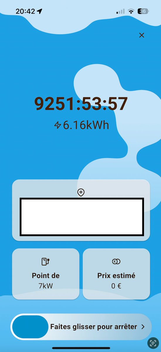 Bonjour <a href="/belib_paris/">Belib'</a>,

Serait-il possible de corriger ce bug ?

Cette recharge est considérée comme toujours en cours et sa visibilité dans l'app dépend des versions de l'app. Parfois je la vois parfois non...