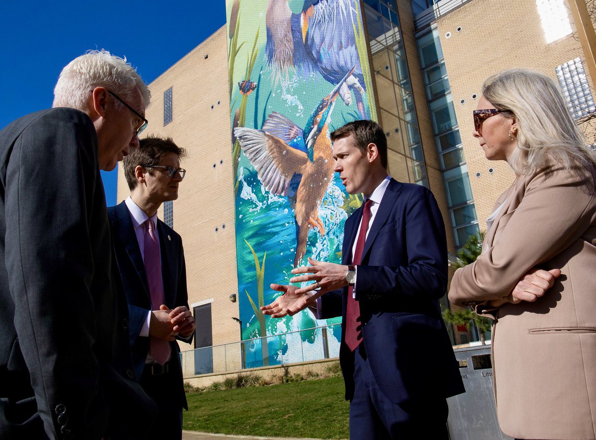 Sheffield is an exemplar of ambitious housing growth and place-based regeneration. 

Really pleased to join <a href="/tomhunt100/">Tom Hunt</a> and <a href="/katejosephs/">Kate Josephs</a> in the city today to see the Heart of the City development and the progress being made at Moorfoot through the Sheffield Together Partnership.