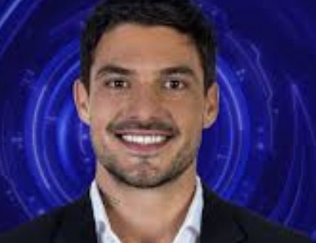 comment322's tweet photo. Pensa dire che javier è egoriferito quando stai con LORENZO 
#grandefratello #helevier #heleners https://t.co/WcB2ZkuezJ