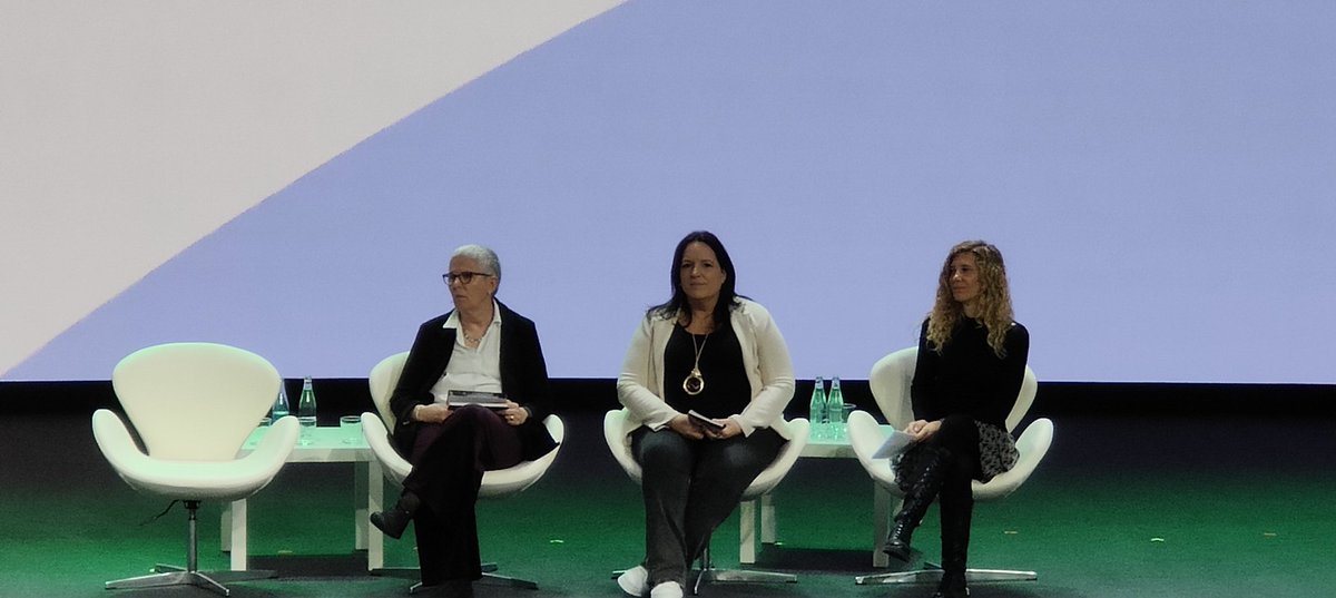 Neus Lorenzo (@newsneus) on Twitter photo <a href="/mSchools_MWC/">mSchools</a> <a href="/coralregi/">Coral Regí Rodríguez</a> <a href="/nsabate4/">Núria Sabaté</a> Una taula excel.lent!
Moltes gràcies, un plaer escoltar-los!
<a href="/4YFN_MWC/">4YFN</a> <a href="/MWCapital/">Mobile World Capital Barcelona</a> <a href="/mSchools_MWC/">mSchools</a> <a href="/coralregi/">Coral Regí Rodríguez</a> <a href="/nsabate4/">Núria Sabaté</a> Una taula excel.lent!
Moltes gràcies, un plaer escoltar-los!
<a href="/4YFN_MWC/">4YFN</a> <a href="/MWCapital/">Mobile World Capital Barcelona</a>