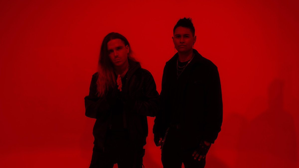 .<a href="/AMotherKnows/">Karen Steinberg</a> speaks exclusively with #metal duo Bridges Ablaze about their latest single "Heartless" at starrymag.com/bridges-ablaze…! They also talk musical influences, songwriting, performing live, upcoming music and more! #BridgesAblaze #Heartless #metalfamily #rockmetal