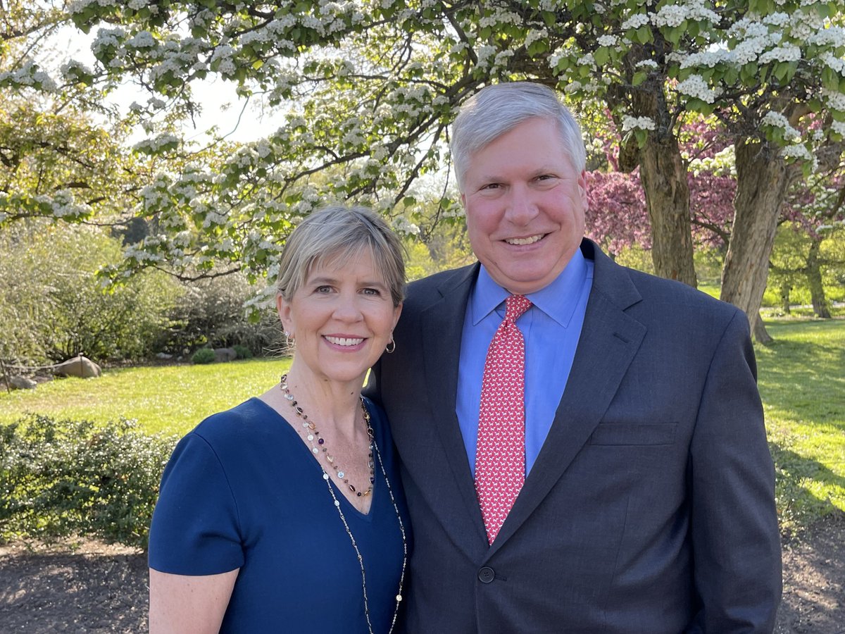 The M. Louise Fitzpatrick College of Nursing has received a transformative gift from Wendy and Thomas Naratil P ’18 to establish its first endowed professorship in oncology nursing.

Read the full story: bit.ly/3QM8Hh9