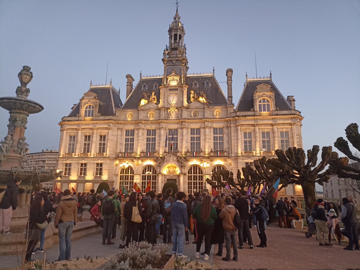 MJCF_87's tweet image. La révolution sera féministe 🚩 Le MJCF était présent ce soir pour un rassemblement féministe, antiraciste et antifasciste à l'appel du CCIED pour prôner un féminisme pour toutes les femmes, indépendamment de leur origine, de leur religion, de leur orientation sexuelle,...